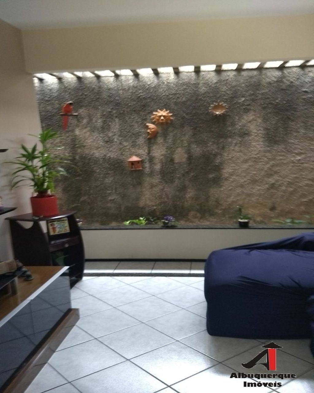 Casa à venda com 3 quartos, 110m² - Foto 1