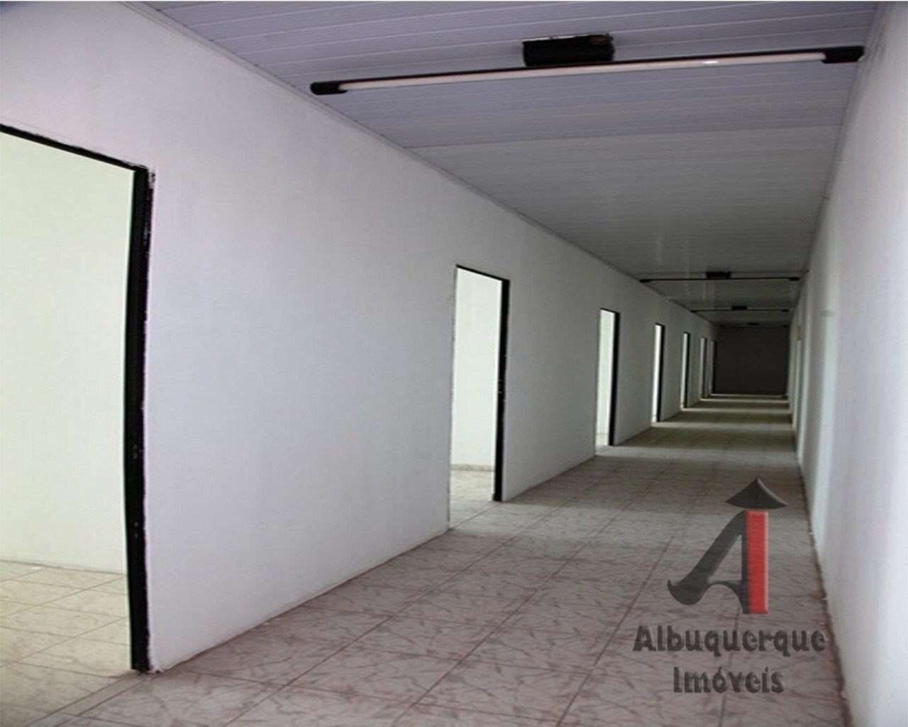 Depósito-Galpão-Armazém à venda e aluguel, 650m² - Foto 5