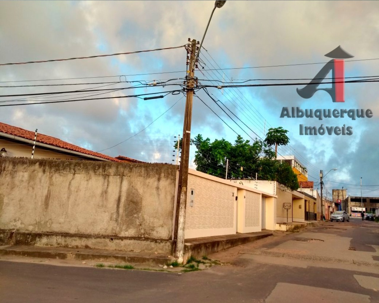 Casa à venda com 2 quartos, 360m² - Foto 5