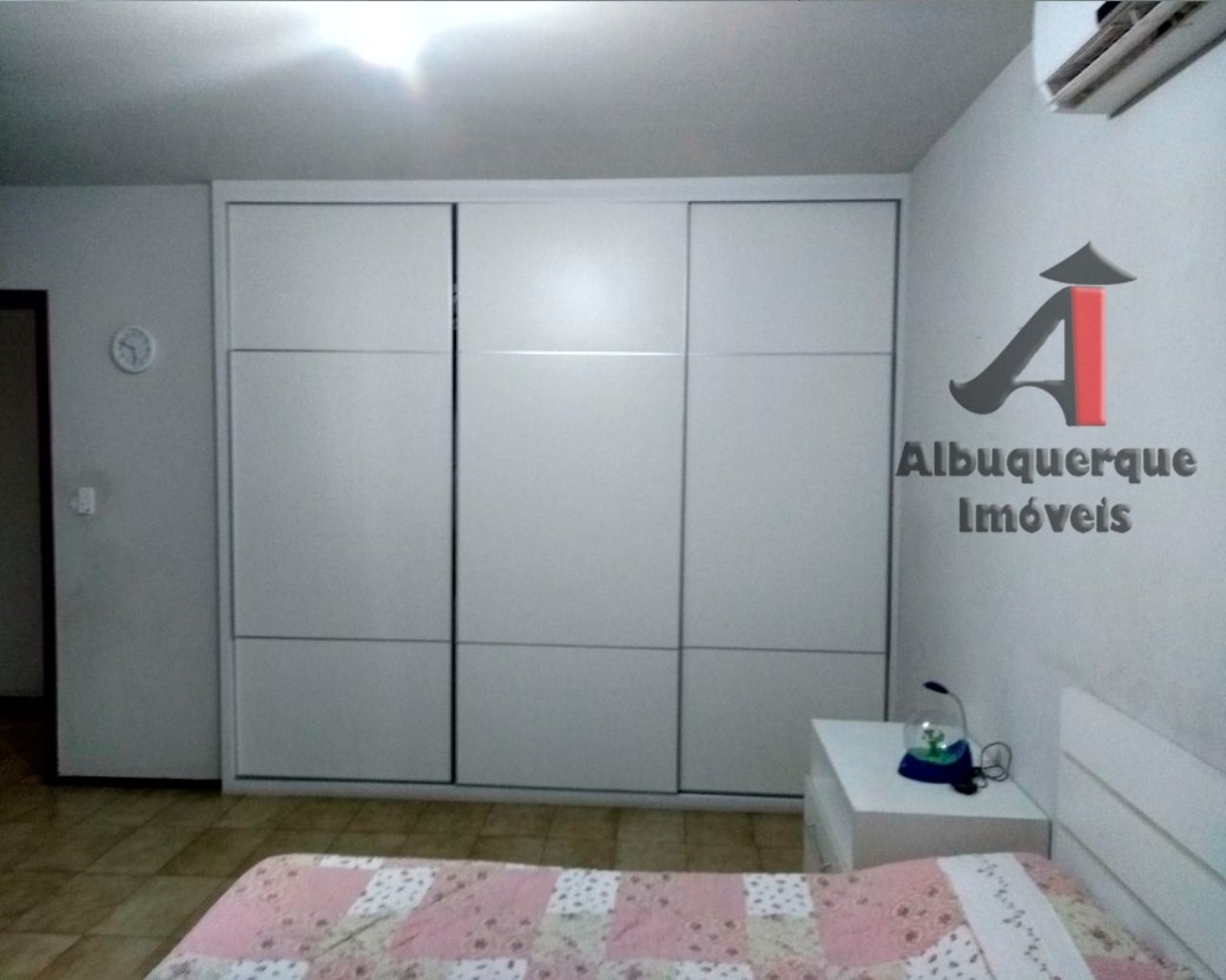 Casa à venda com 2 quartos, 360m² - Foto 22