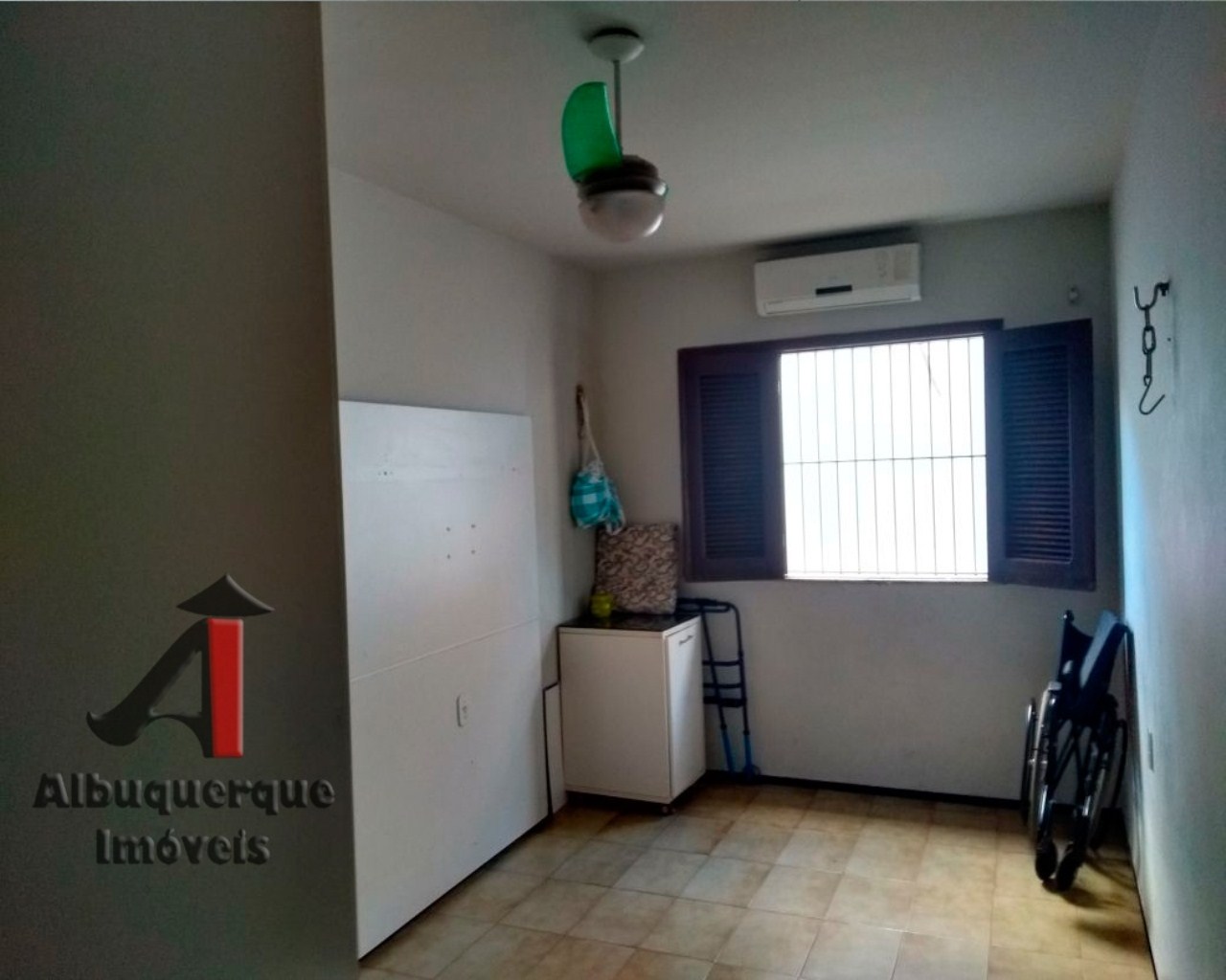 Casa à venda com 2 quartos, 360m² - Foto 25