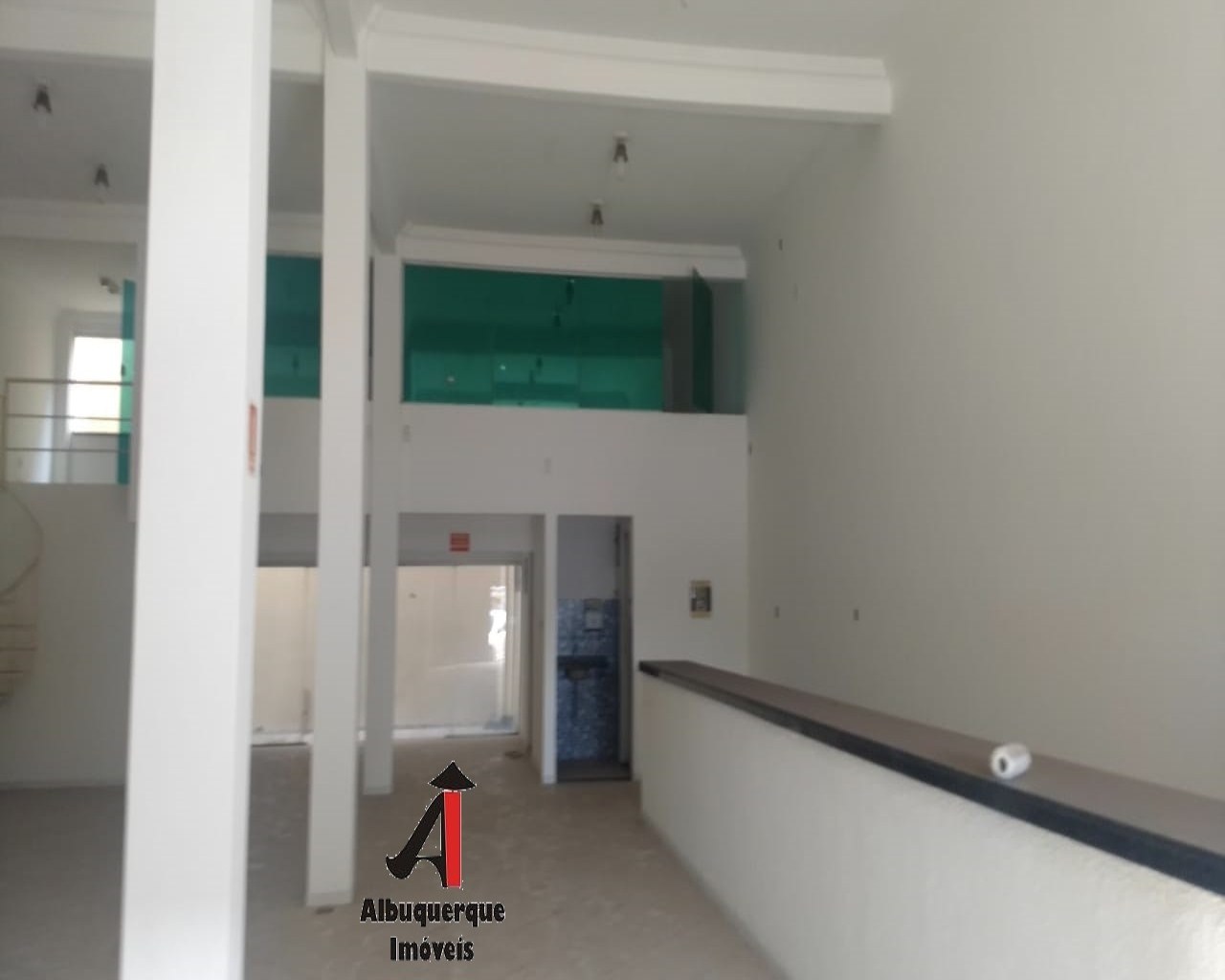 Prédio Inteiro para alugar com 3 quartos, 250m² - Foto 6