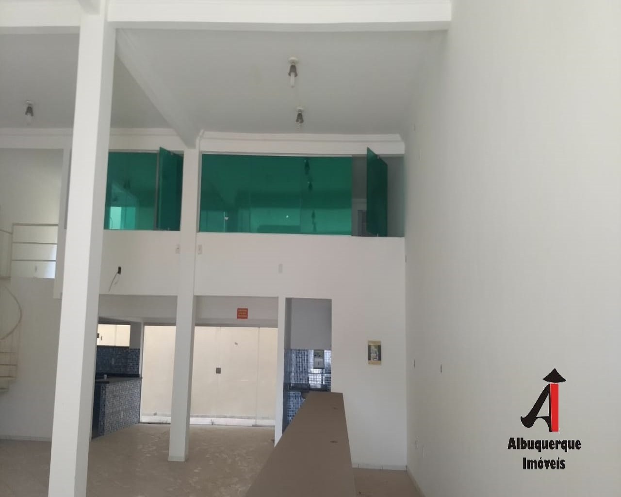 Prédio Inteiro para alugar com 3 quartos, 250m² - Foto 8