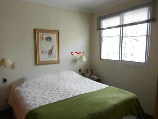 Apartamento à venda com 3 quartos, 107m² - Foto 12