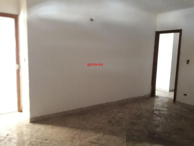 Casa à venda com 5 quartos, 210m² - Foto 6