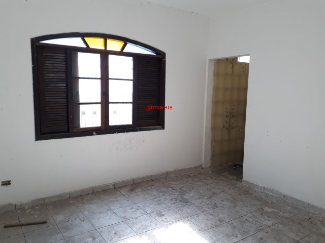 Casa à venda com 5 quartos, 210m² - Foto 10