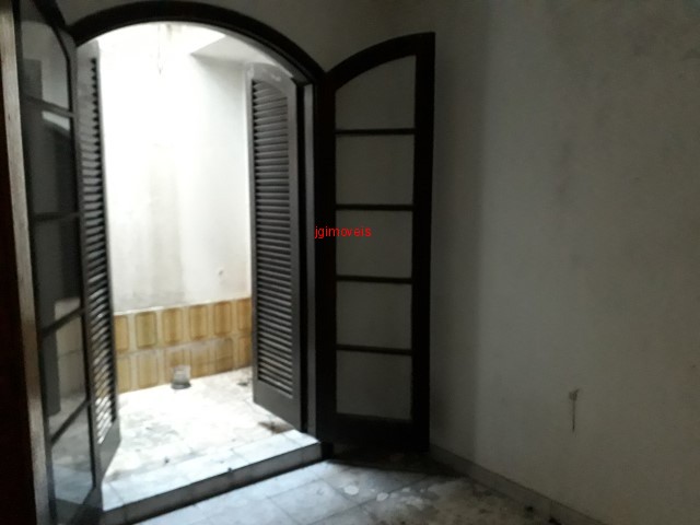 Casa à venda com 5 quartos, 210m² - Foto 19