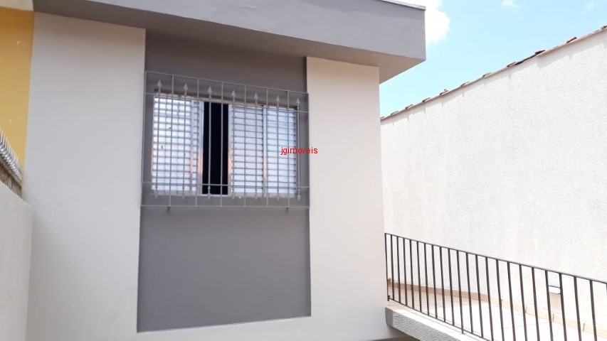 Casa à venda com 3 quartos, 145m² - Foto 3