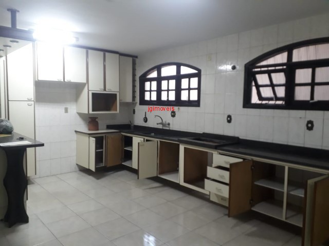 Casa à venda com 4 quartos, 100m² - Foto 9