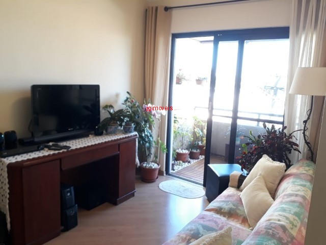 Apartamento à venda com 3 quartos, 112m² - Foto 3