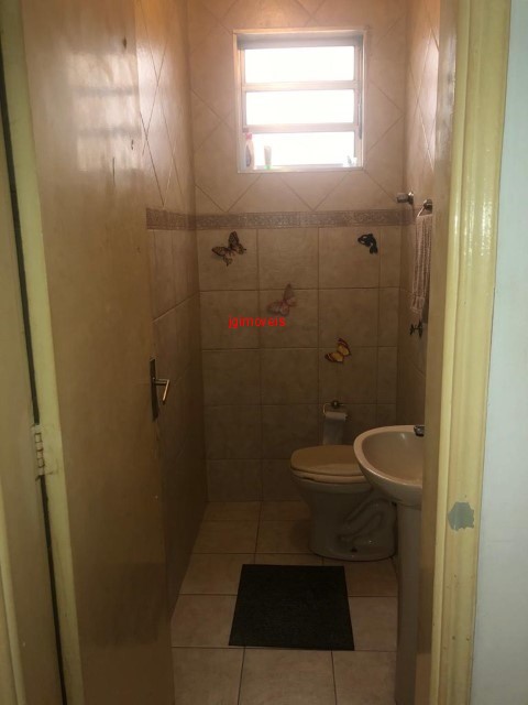 Casa à venda com 3 quartos, 195m² - Foto 2