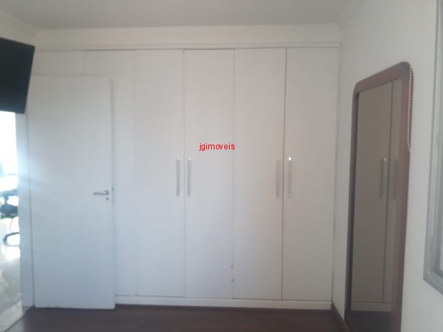 Apartamento à venda com 2 quartos, 62m² - Foto 17