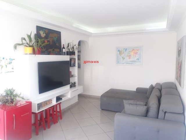 Apartamento à venda com 2 quartos, 62m² - Foto 1