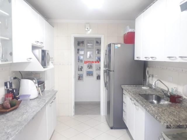 Apartamento à venda com 2 quartos, 62m² - Foto 6