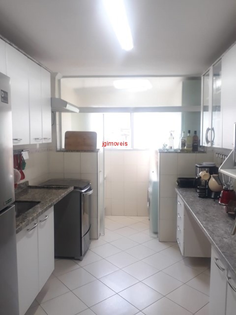 Apartamento à venda com 2 quartos, 62m² - Foto 11