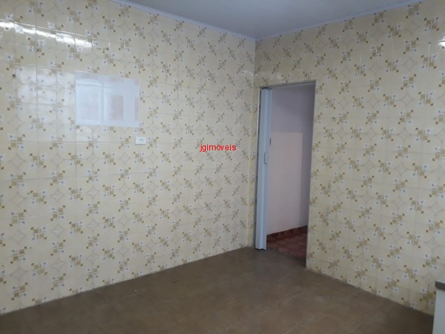 Casa à venda com 2 quartos, 180m² - Foto 3