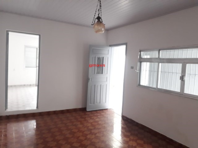 Casa à venda com 2 quartos, 180m² - Foto 1