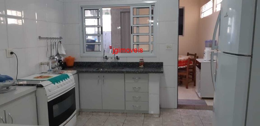 Casa à venda com 3 quartos, 168m² - Foto 4