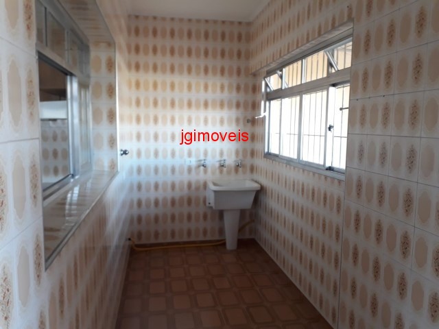 Casa à venda com 3 quartos, 200m² - Foto 5