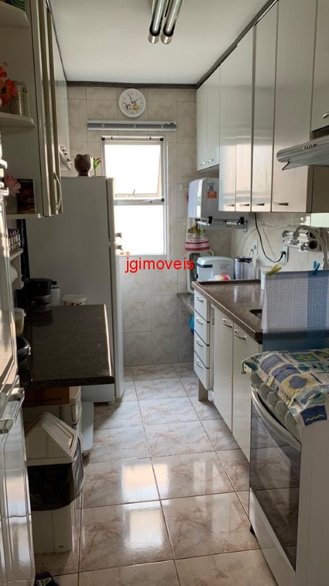 Apartamento à venda com 2 quartos, 61m² - Foto 3