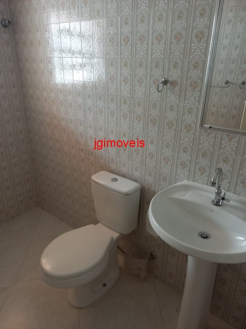 Casa à venda com 2 quartos, 70m² - Foto 12