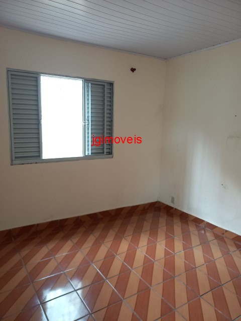 Casa à venda com 2 quartos, 70m² - Foto 11