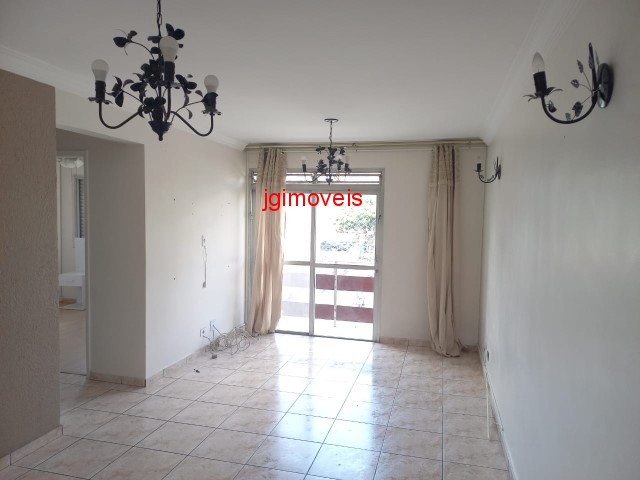 Apartamento à venda com 2 quartos, 64m² - Foto 2