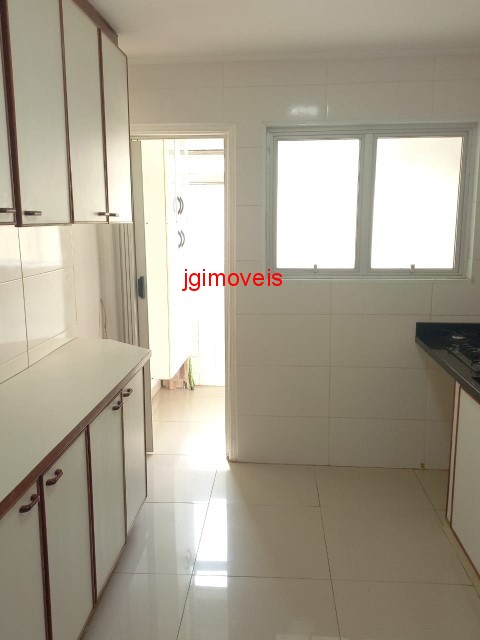 Apartamento à venda com 2 quartos, 64m² - Foto 12