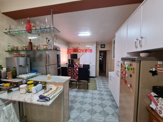 Apartamento à venda com 3 quartos, 150m² - Foto 4