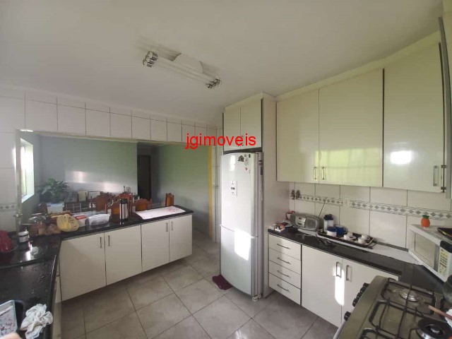 Casa à venda com 3 quartos, 200m² - Foto 7