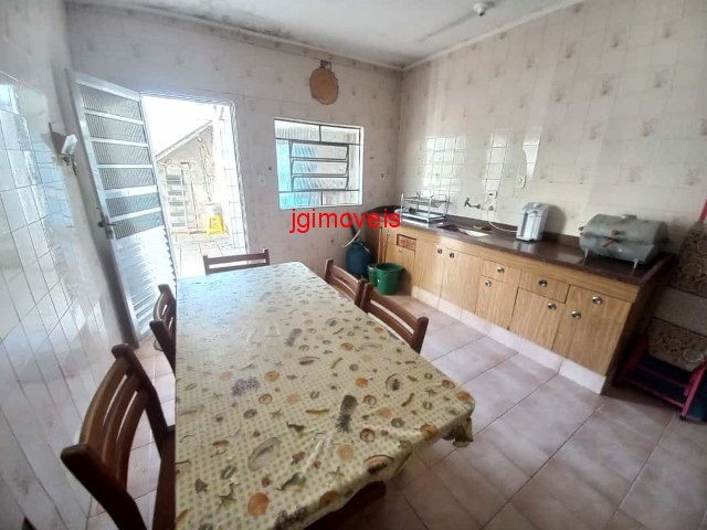 Casa à venda com 2 quartos, 150m² - Foto 4