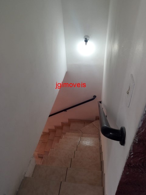 Casa à venda com 5 quartos, 200m² - Foto 5