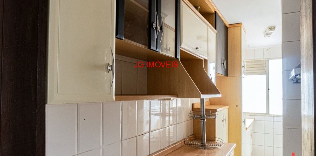 Apartamento à venda com 3 quartos, 66m² - Foto 4