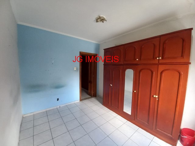 Casa à venda com 2 quartos, 80m² - Foto 12