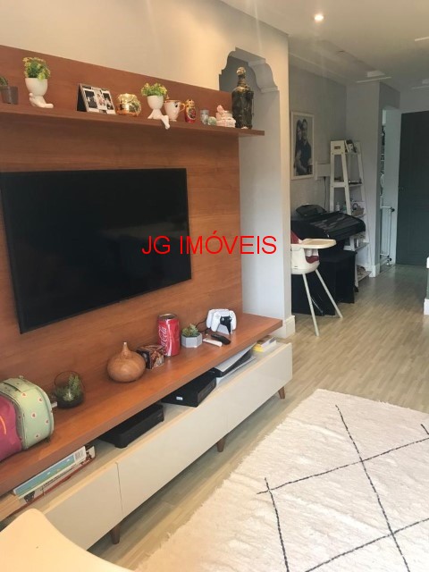 Apartamento à venda com 3 quartos, 63m² - Foto 2