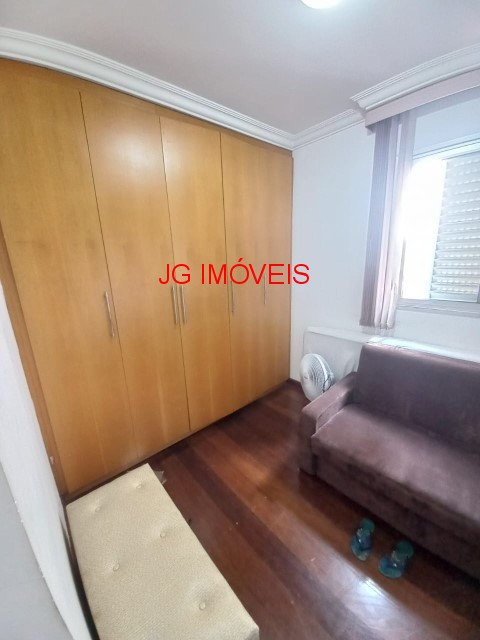 Apartamento à venda com 3 quartos, 74m² - Foto 18