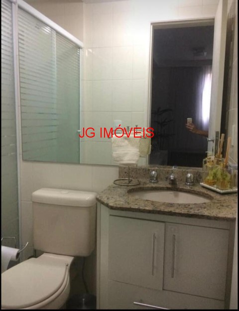 Apartamento à venda com 2 quartos, 65m² - Foto 11