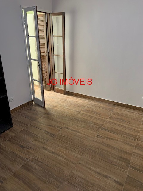 Casa à venda com 4 quartos, 117m² - Foto 11