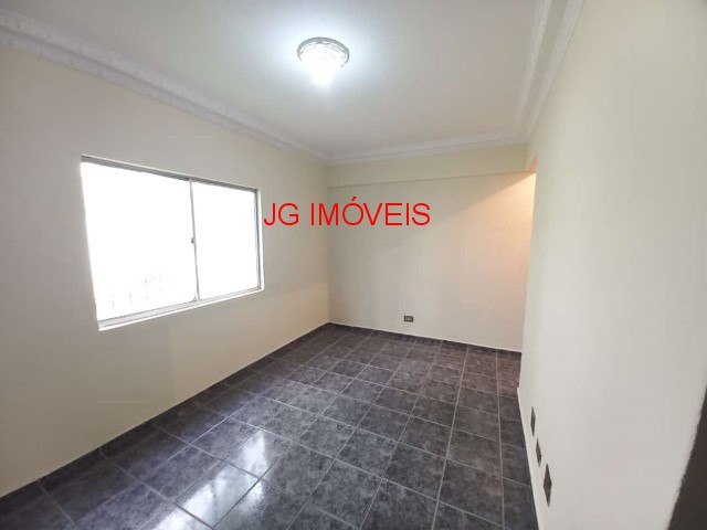 Apartamento à venda com 2 quartos, 62m² - Foto 3