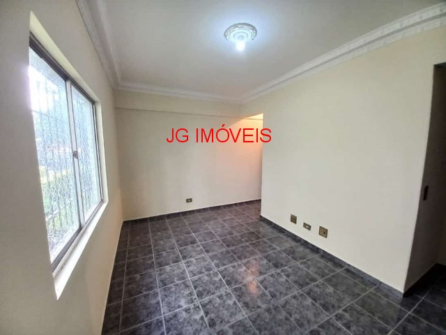 Apartamento à venda com 2 quartos, 62m² - Foto 11