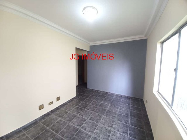 Apartamento à venda com 2 quartos, 62m² - Foto 1