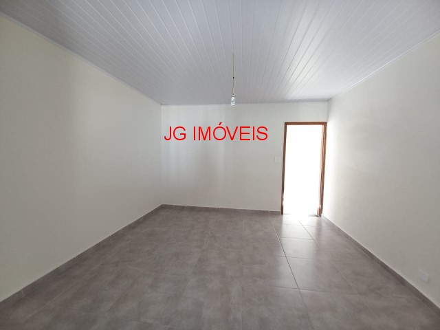 Casa à venda com 2 quartos, 81m² - Foto 11