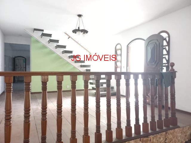 Casa à venda com 4 quartos, 100m² - Foto 4