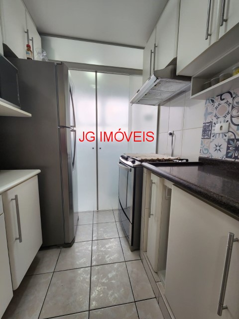 Apartamento à venda com 2 quartos, 50m² - Foto 11