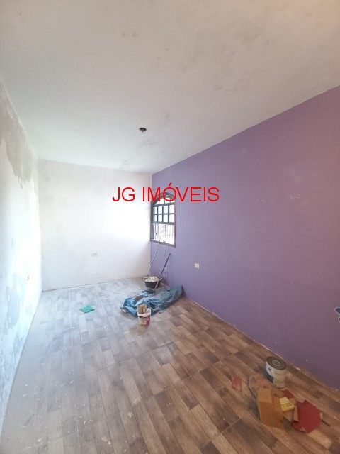 Casa à venda com 4 quartos, 100m² - Foto 12