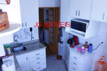 Apartamento à venda com 3 quartos, 60m² - Foto 25