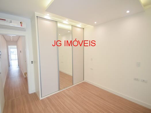 Casa à venda com 4 quartos, 175m² - Foto 14