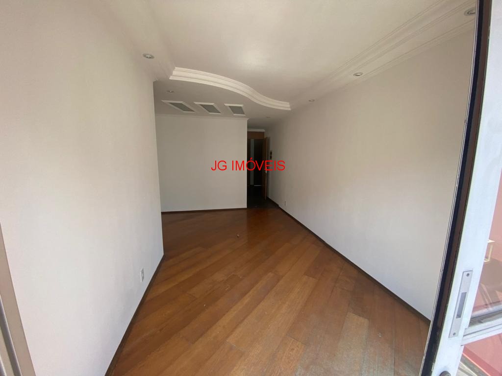 Apartamento à venda com 3 quartos, 62m² - Foto 2