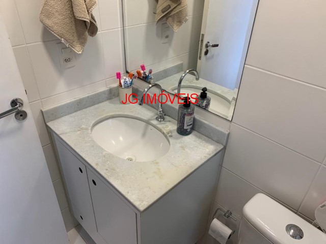 Apartamento à venda com 2 quartos, 70m² - Foto 15