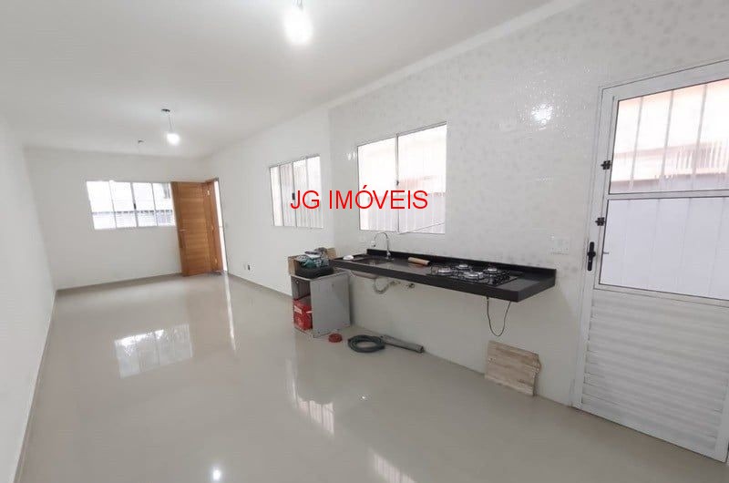 Casa à venda com 3 quartos, 95m² - Foto 2